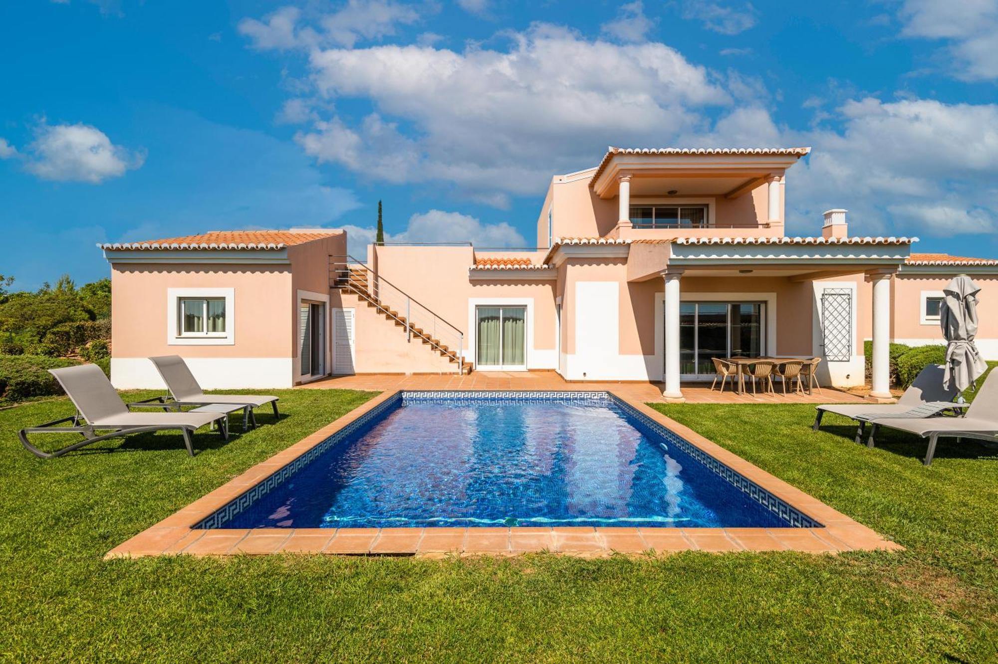 Vale Da Lapa Village Resort Carvoeiro  Exterior photo A typical villa in Quinta do Lago